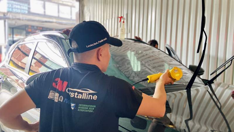 dán phim cách nhiệt ô tô tại tphcm